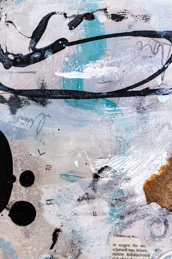 Abstract Painting - Original Wall Art – Oil & Acrylic on Canvas – Minimalist Contemporary Abstract Wall Art – Mit I (16"x16" | 40x40cm)